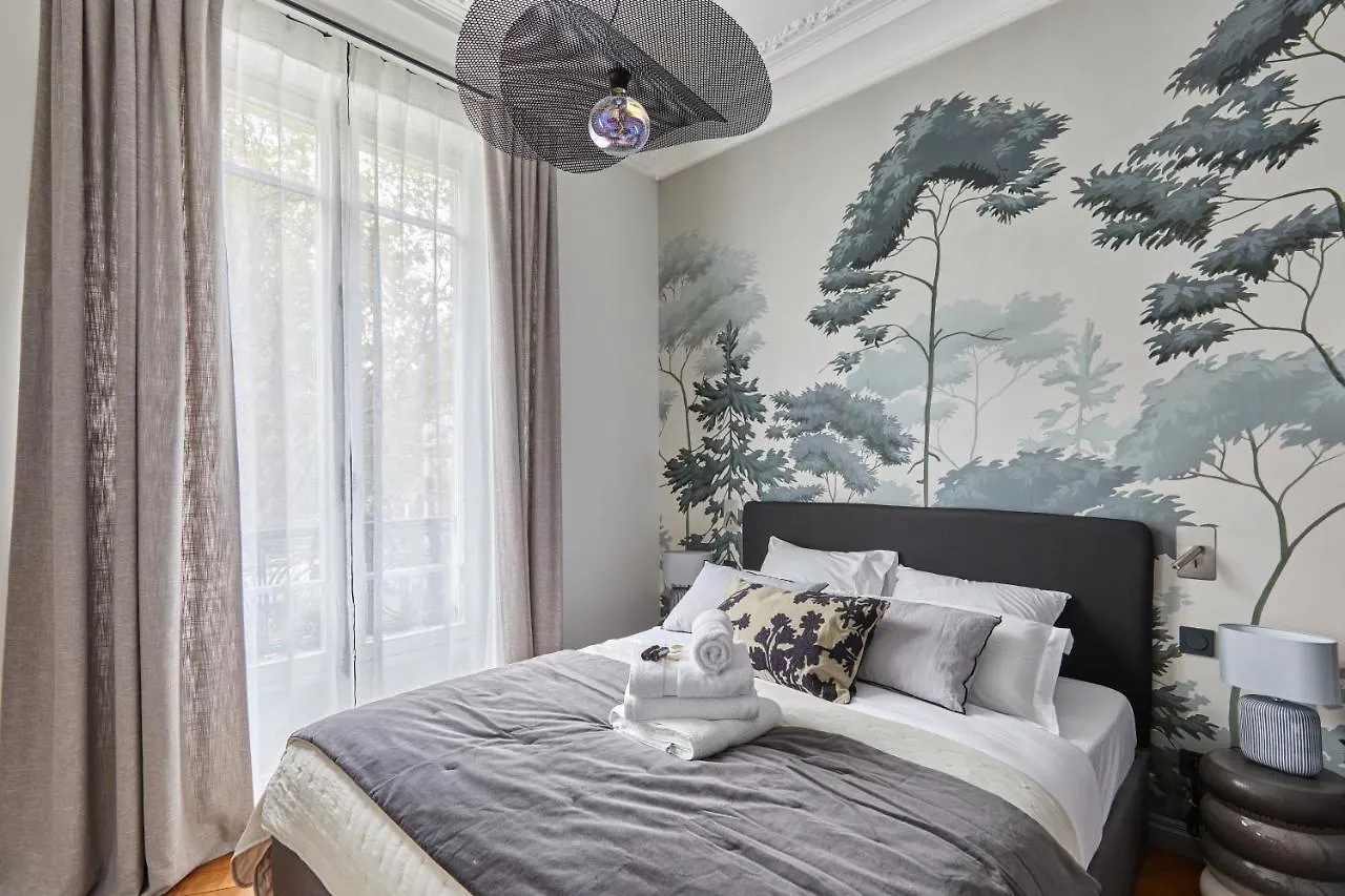Residense Notre Dame De Paris By Studio Prestige