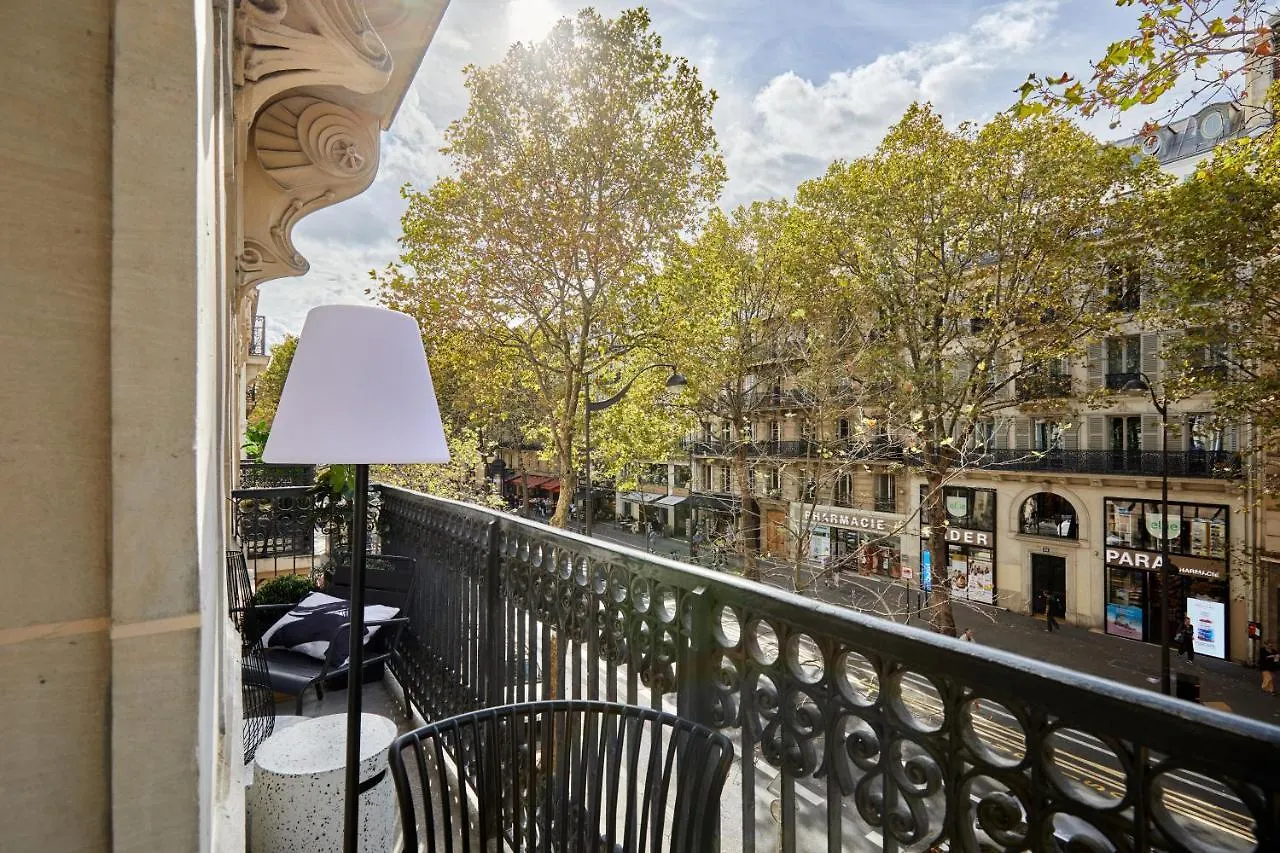 Residense Notre Dame De Paris By Studio Prestige